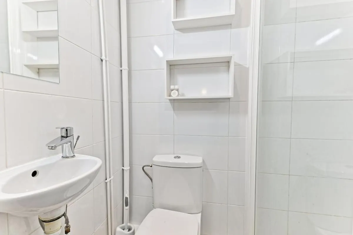 Apartment Studio Cool Avec Mezzanine 17Eme Arrondissement Paris
