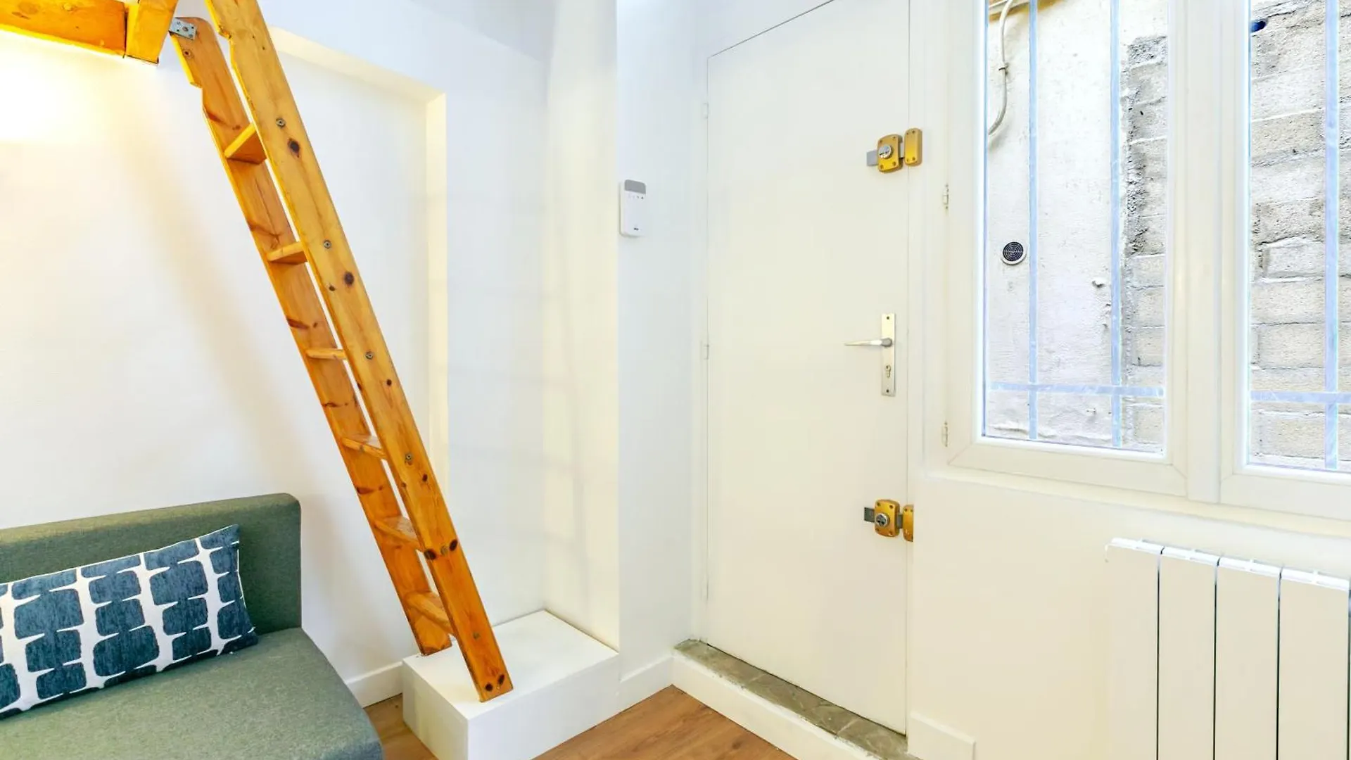 Apartment Studio Cool Avec Mezzanine 17Eme Arrondissement Paris