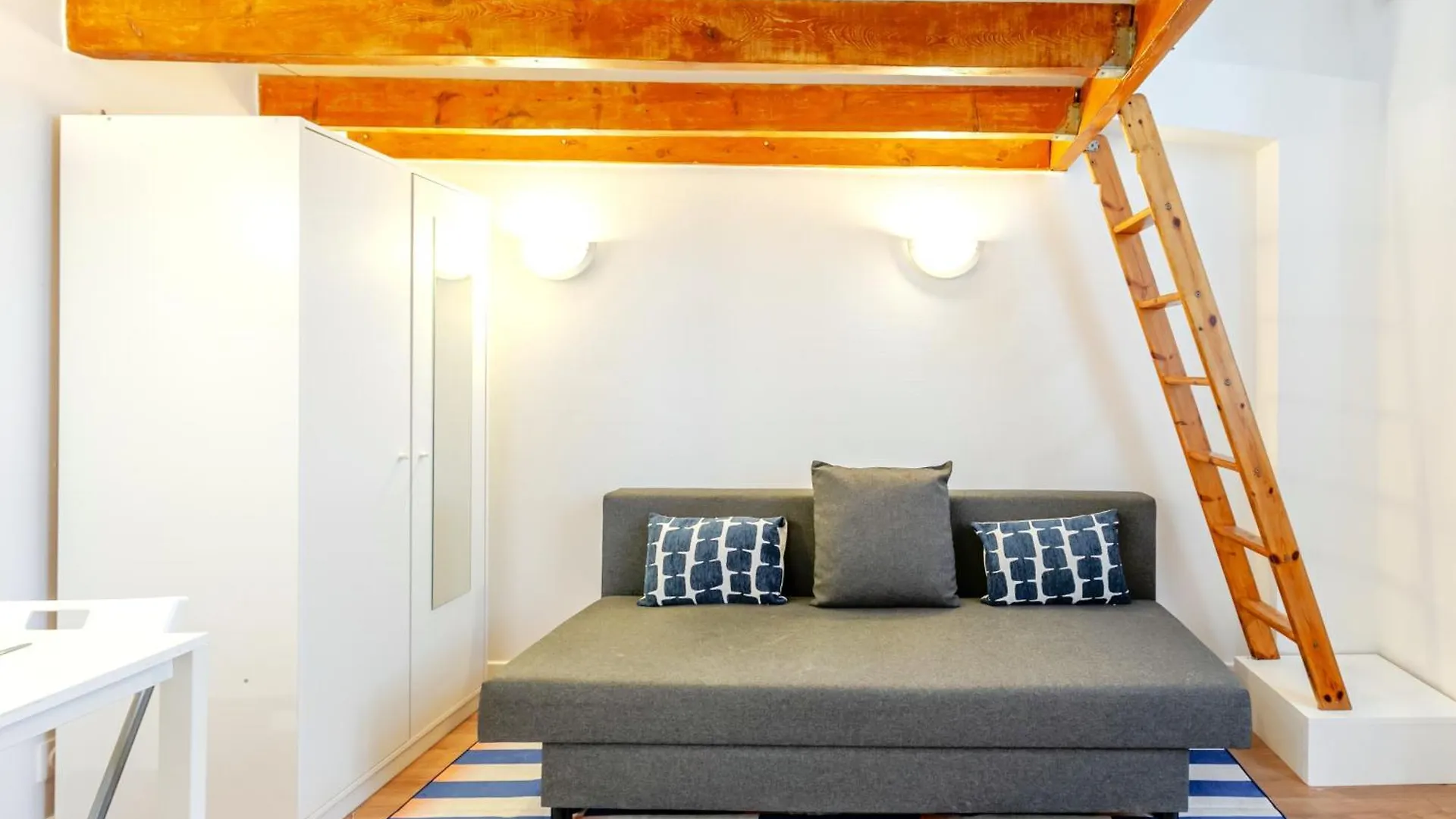 Studio Cool Avec Mezzanine 17Eme Arrondissement Paris